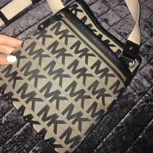 AUTHENTIC MK- side bag